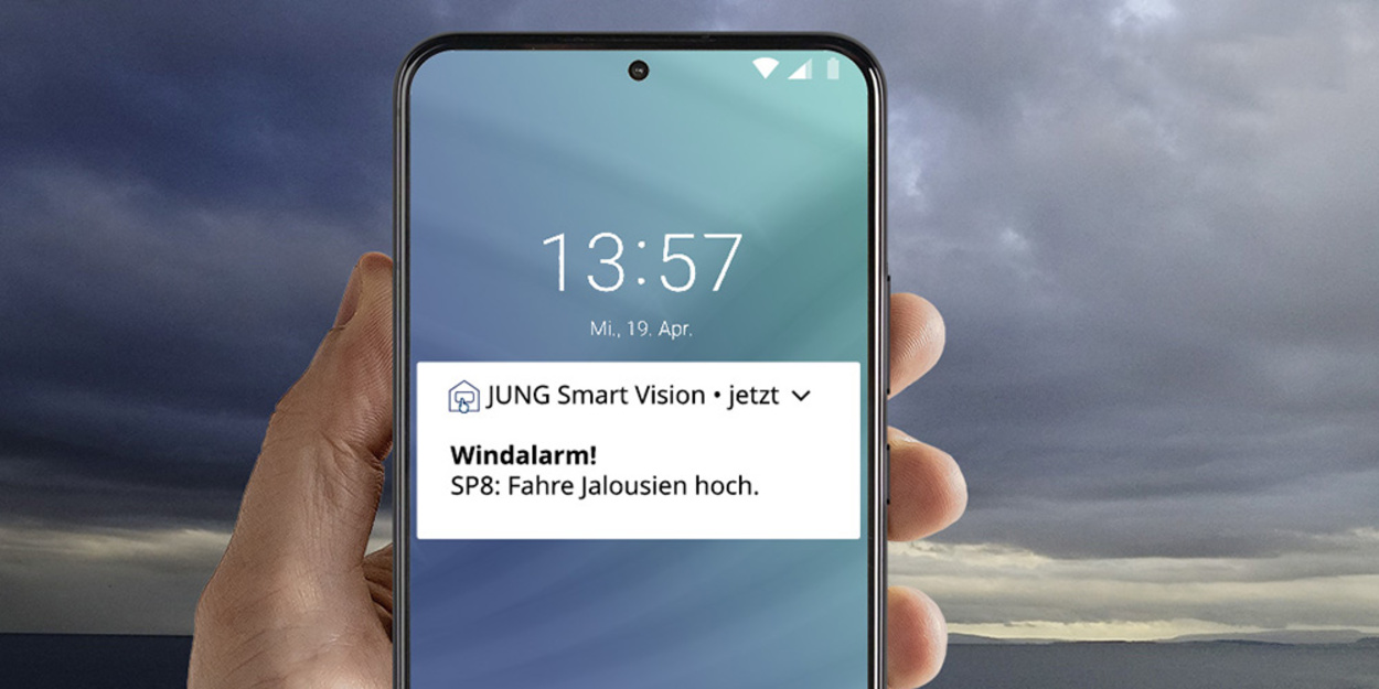 JUNG Smart Panel 8 bei Elektro-Sichert e.K. in Wolframs-Eschenbach